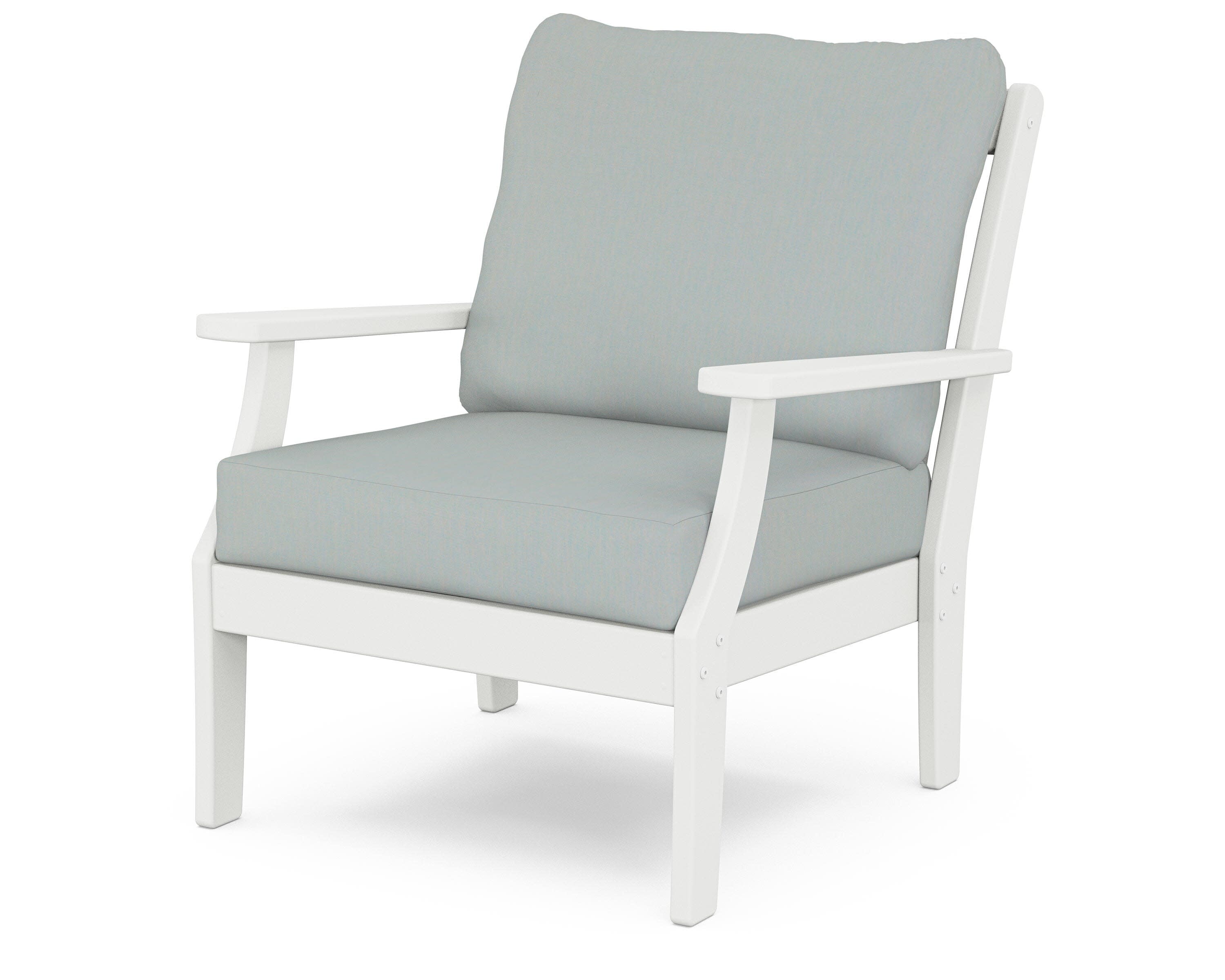 Yacht Club Deep Seating Chair in Classic White / Spa