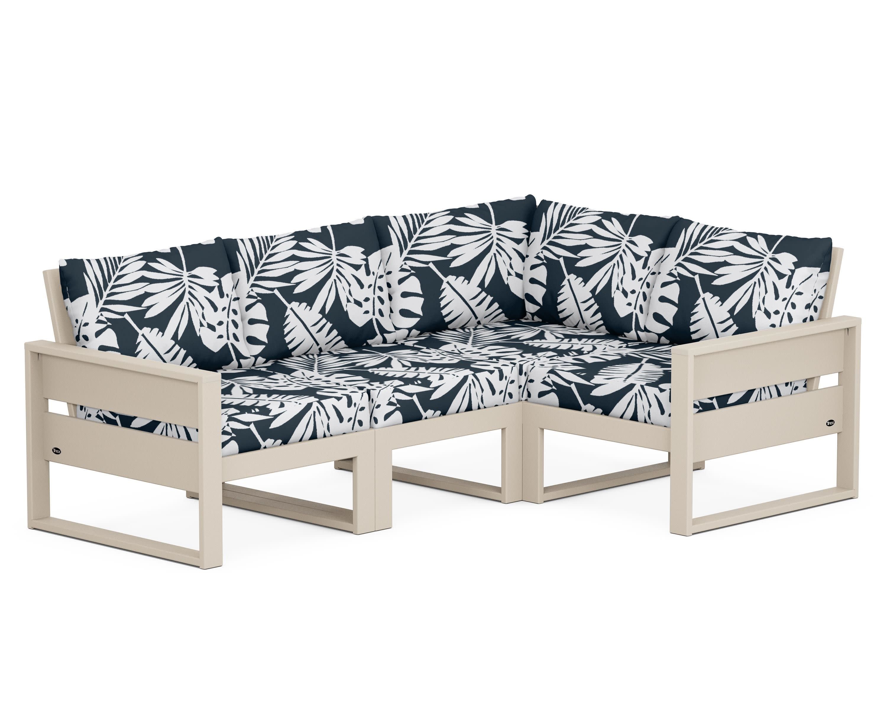 Eastport 4- Piece Sectional in Sand Castle / Leaf Marine Indigo