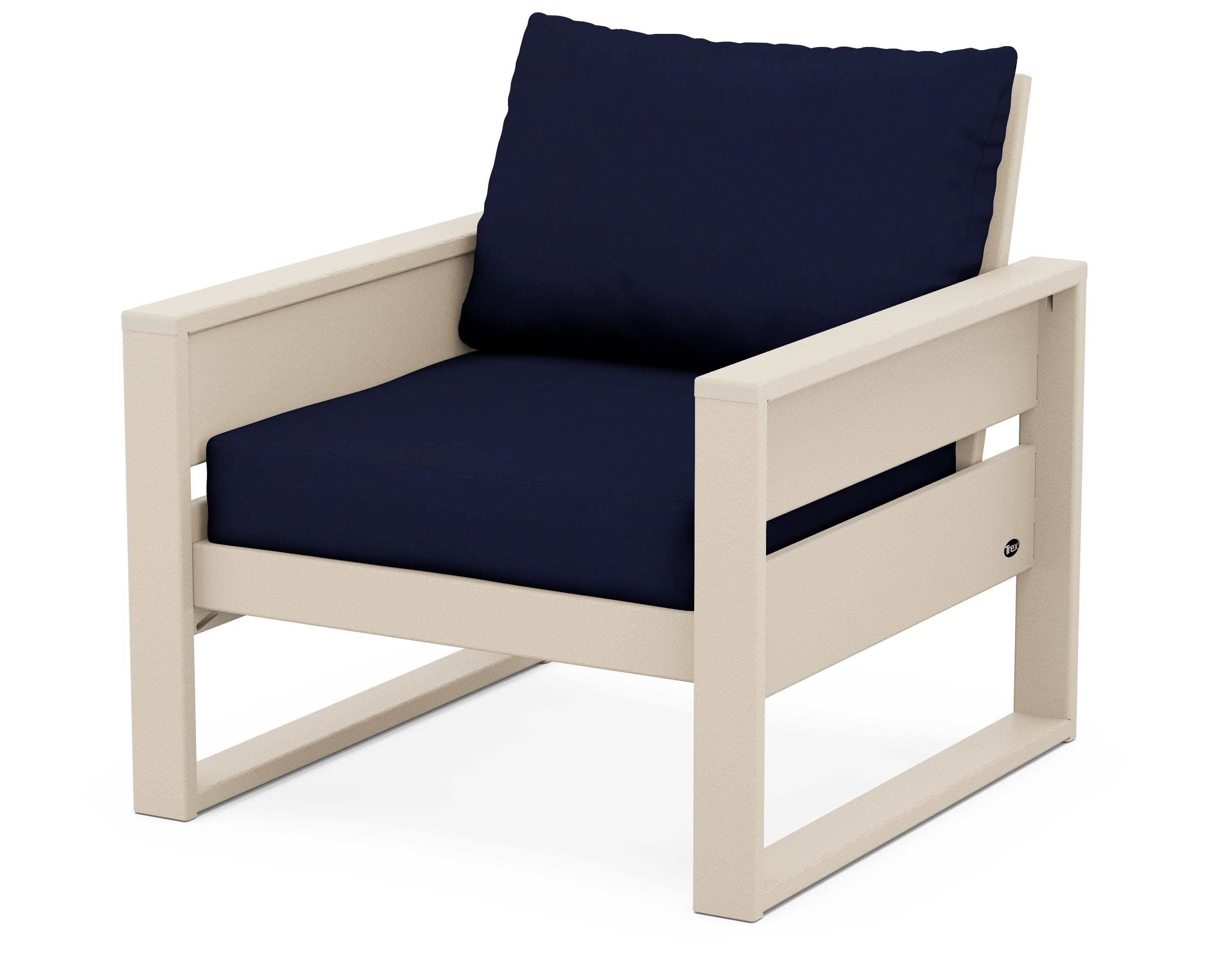 Eastport Club Chair in Sand Castle / Navy