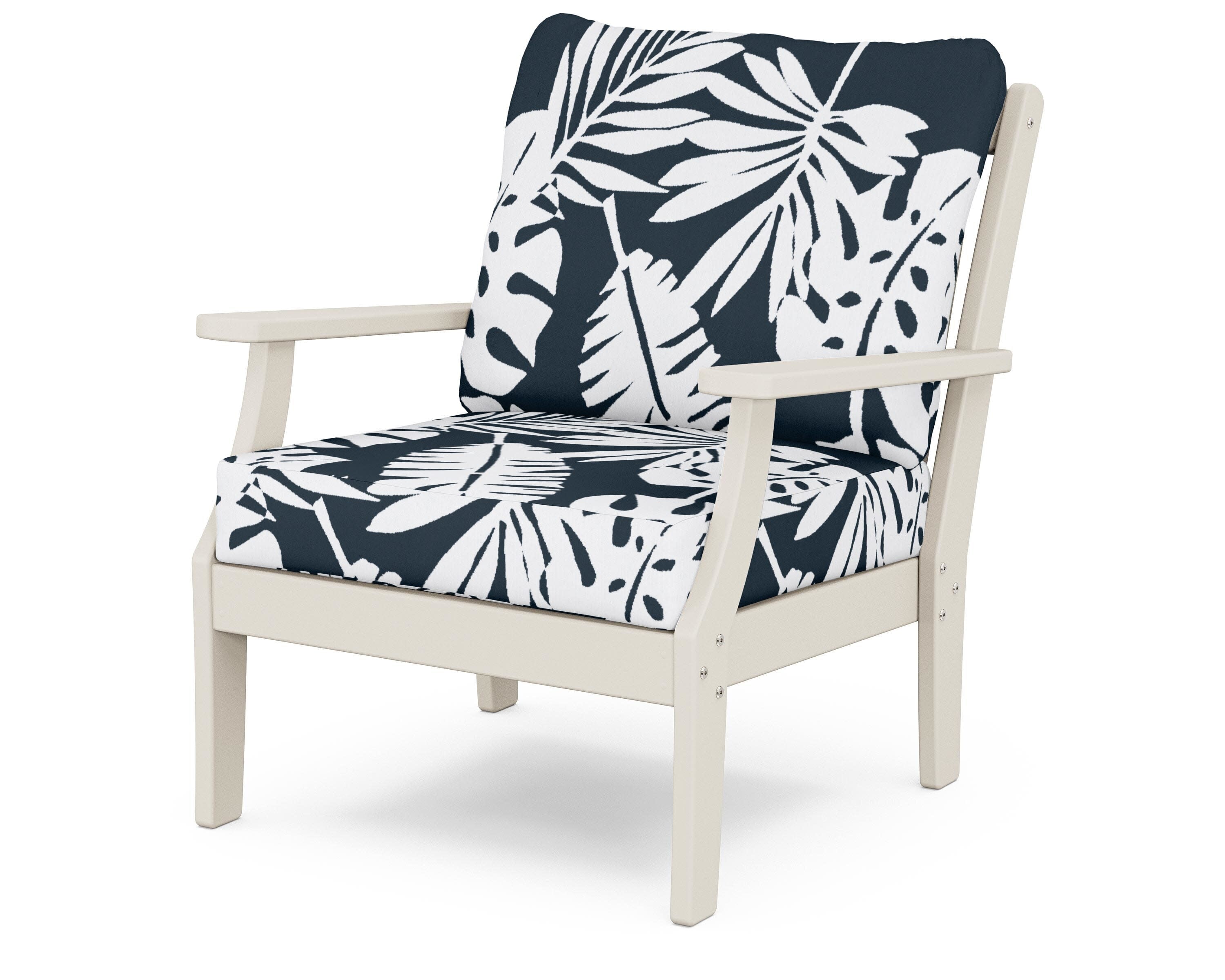 Yacht Club Deep Seating Chair in Sand Castle / Leaf Marine Indigo