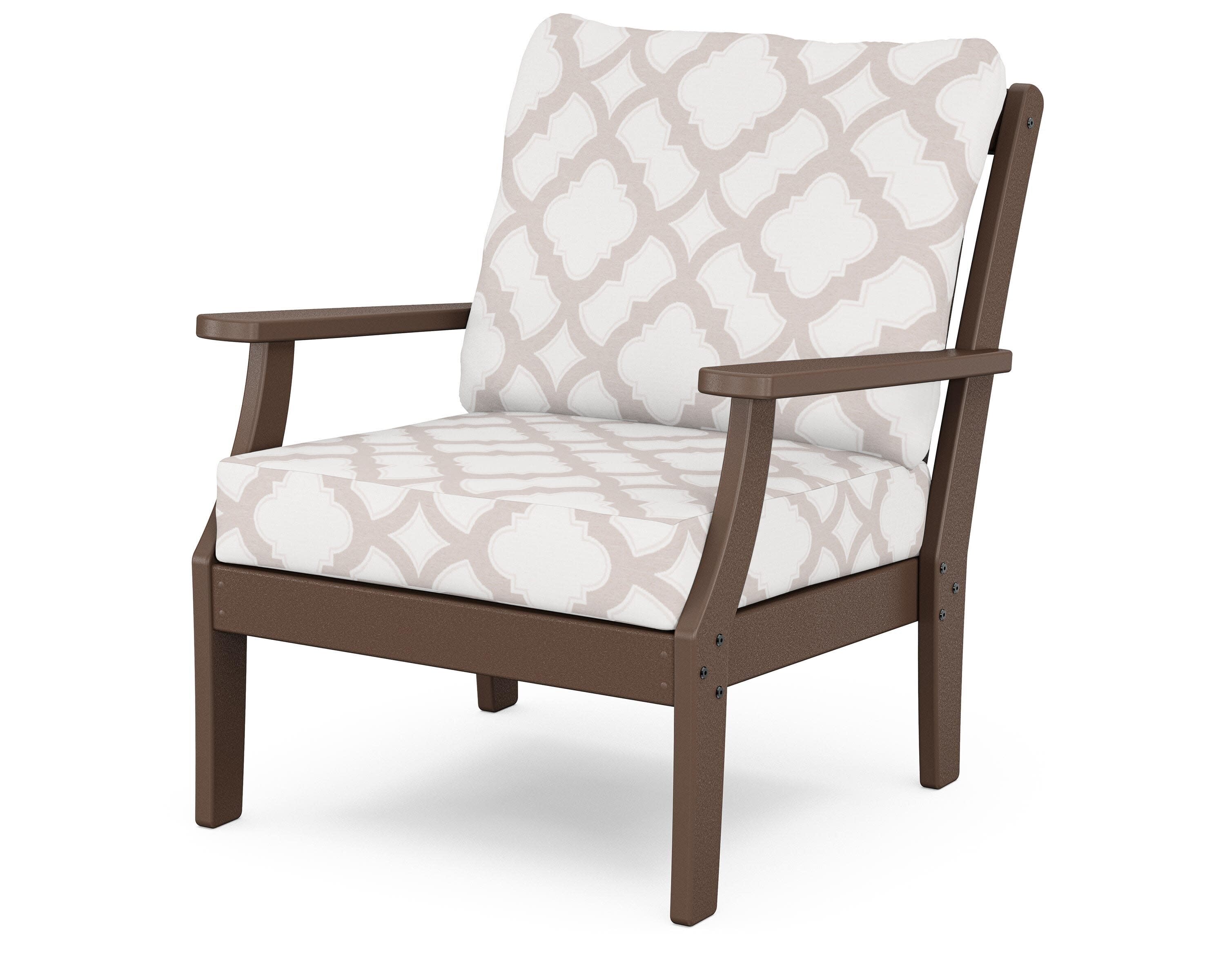 Yacht Club Deep Seating Chair in Vintage Lantern / Trellis Dune Burlap