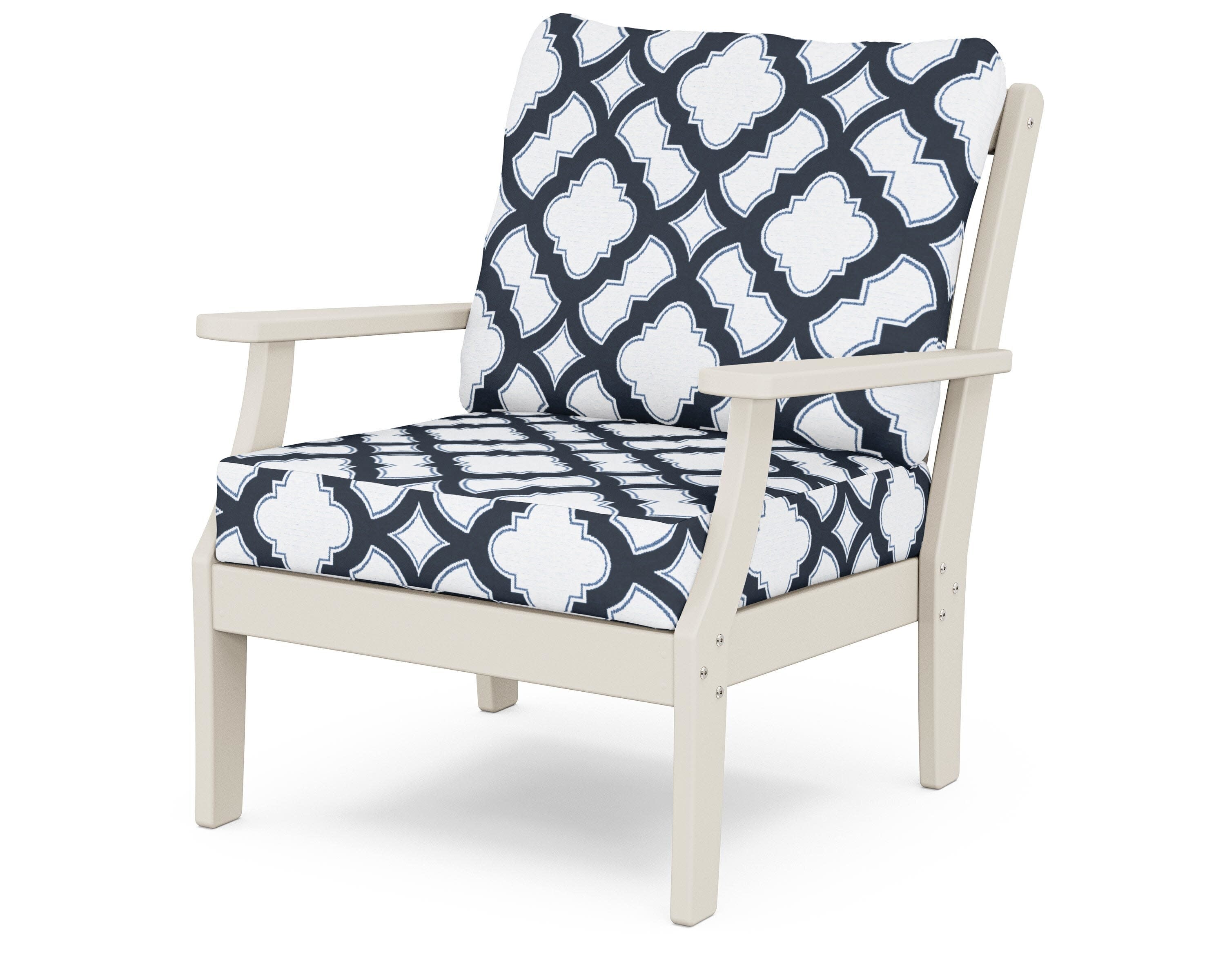 Yacht Club Deep Seating Chair in Sand Castle / Trellis Marine Indigo