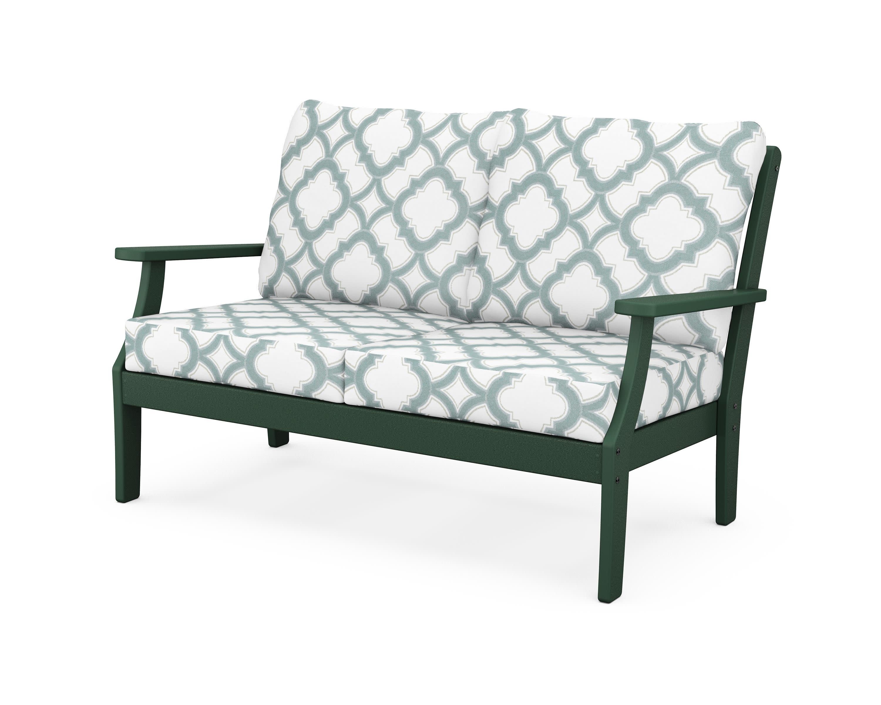 Yacht Club Deep Seating Loveseat in Rainforest Canopy / Trellis Glacier Spa