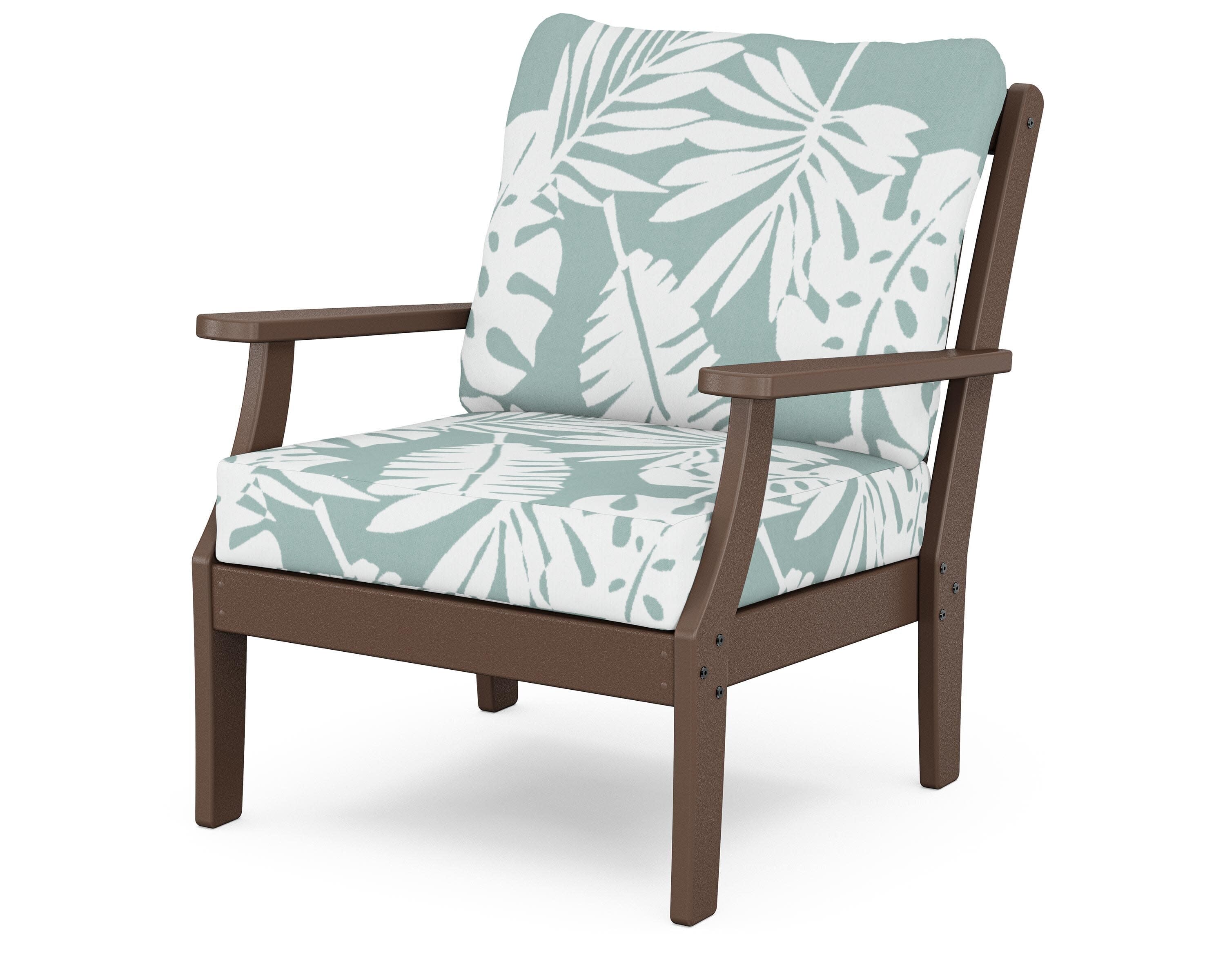 Yacht Club Deep Seating Chair in Vintage Lantern / Leaf Glacier Spa